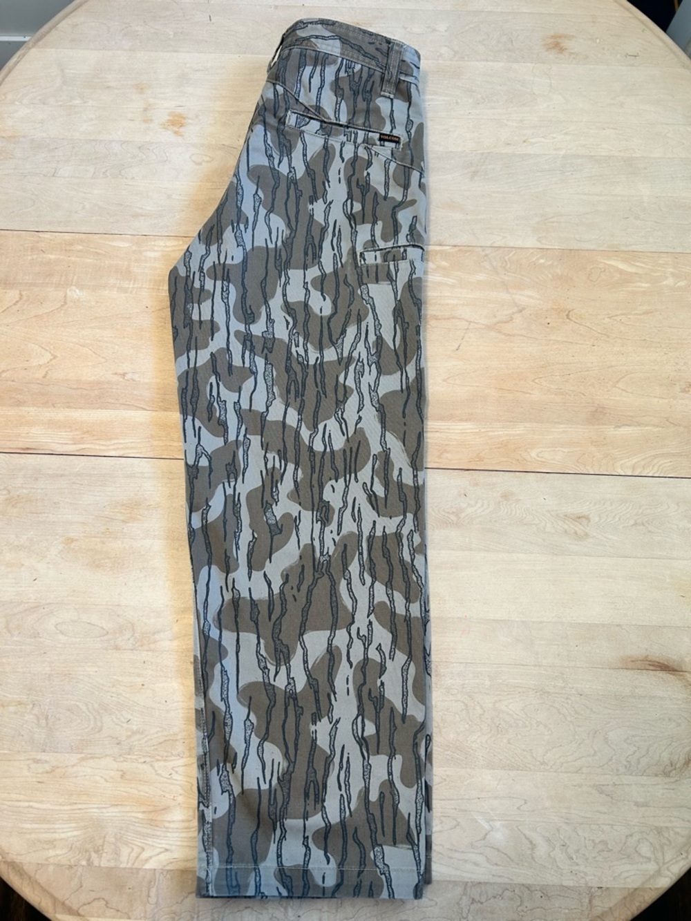 Camo Volcom work pant - Picture 3 of 4